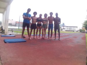 Foto da galera depois do treino na pista do CEFID. Fernando, Cleiton, Ponzoni, Sofia, Eu e o Douglas. Bons tempos!